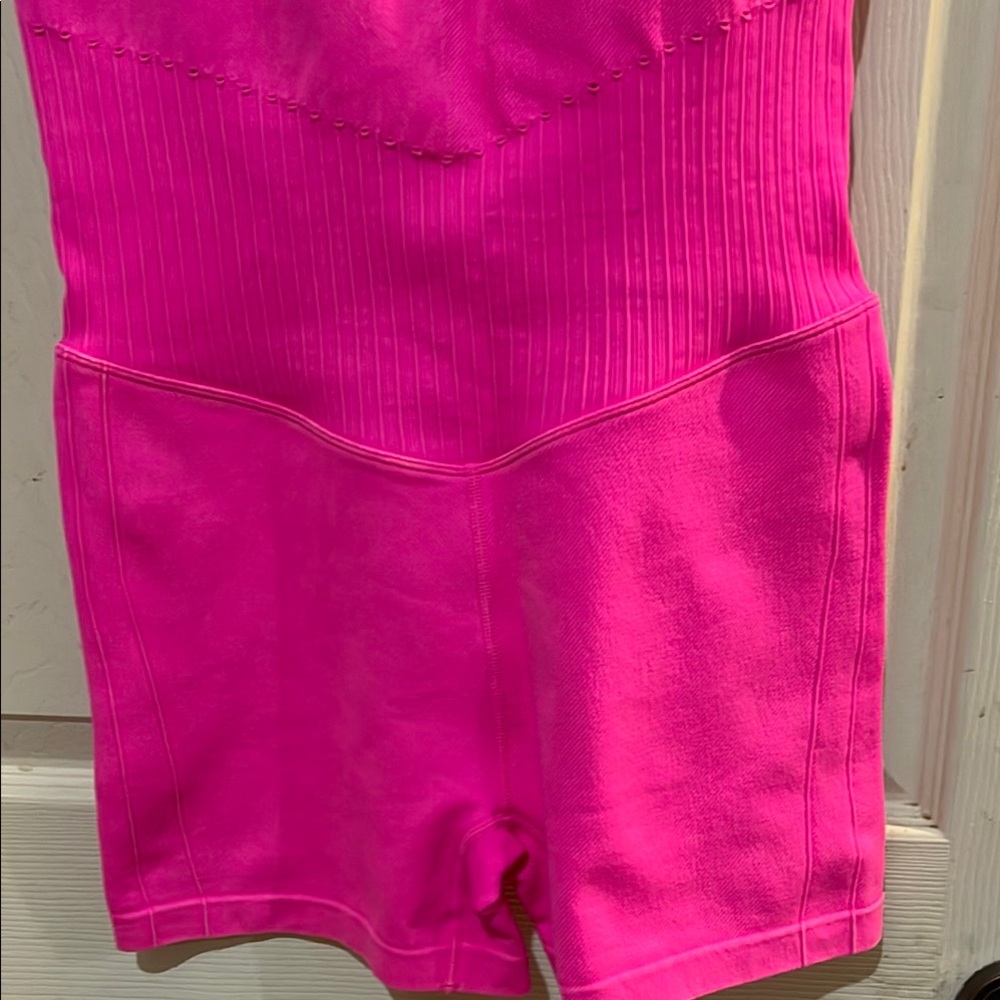 🆕Bright Pink JoyLab Sleeveless V-Neck 
 Romper with compression Size L - Picture 12 of 12